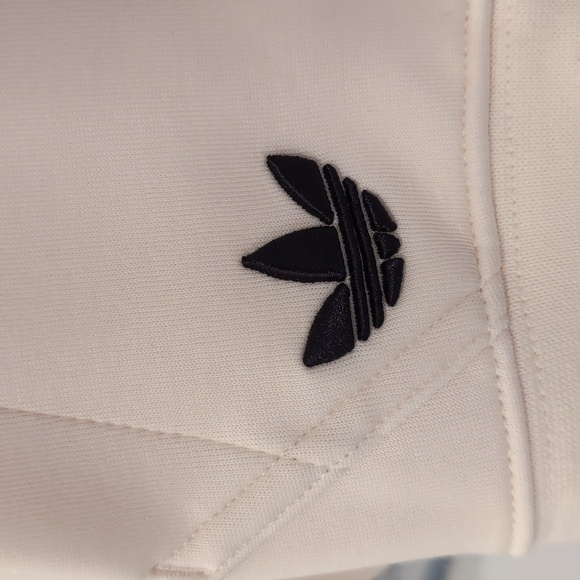 NWT Men Adicolor Neuclassics Hoodie Medium - Wonder White - Picture 4 of 6